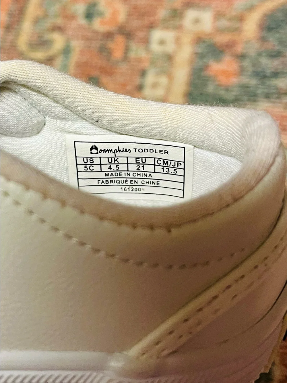 oomphies clean white